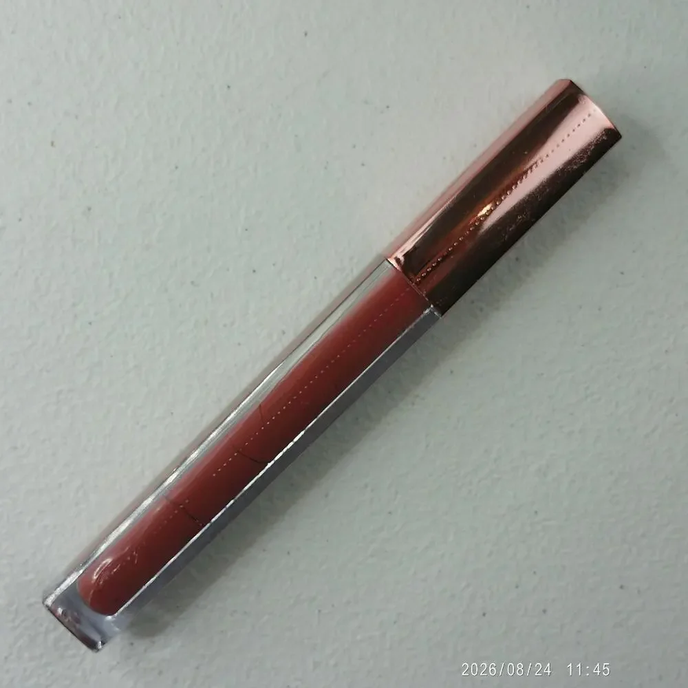 Makeup Revolution discover dazzling
